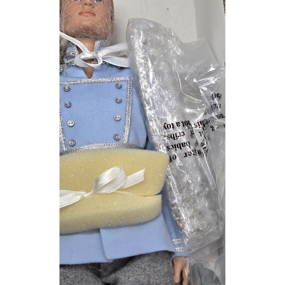 Tonner-Cinderella Collection 17" Doll "Prince Charming" T6-CNDD-05 NIB - Picture 8 of 16